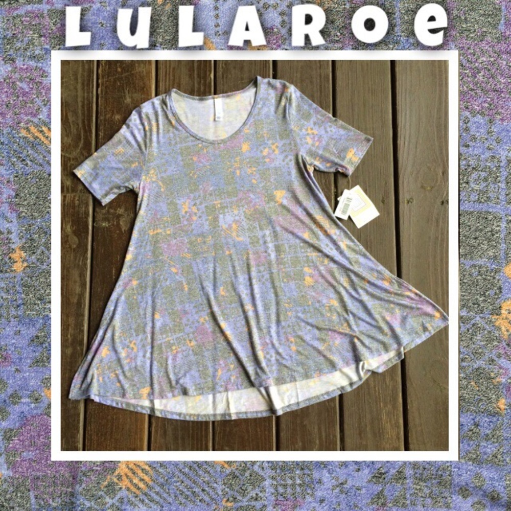 NWT—LULAROE Perfect T Tunic